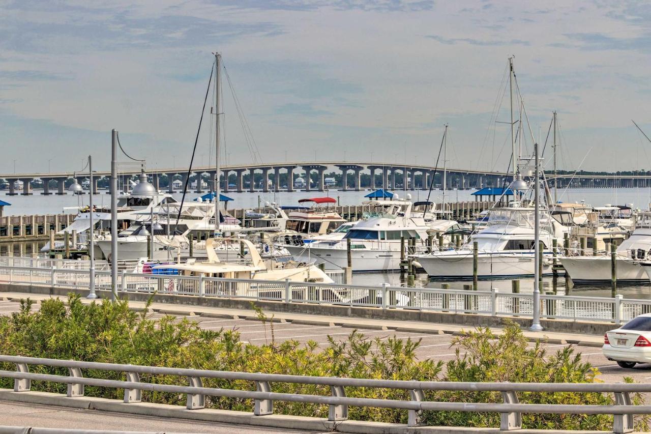 شقة Old Town Getaway, Walk To Shopping, Dining, And Bay! Bay St. Louis المظهر الخارجي الصورة
